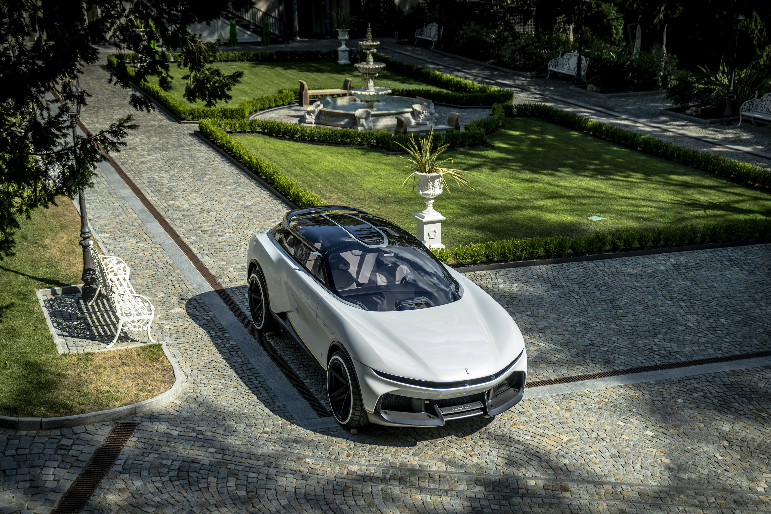 FUTURE UNLOCKED: INTRODUCING AUTOMOBILI PININFARINA PURA VISION