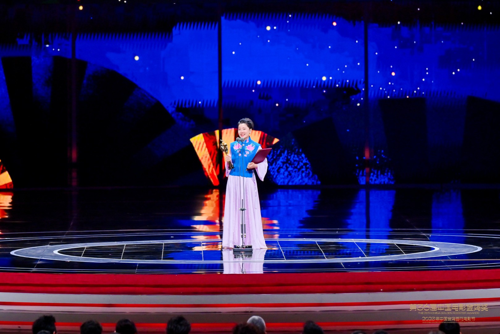 Two iQIYI-presented films triumphed at the 36th China Golden Rooster Awards