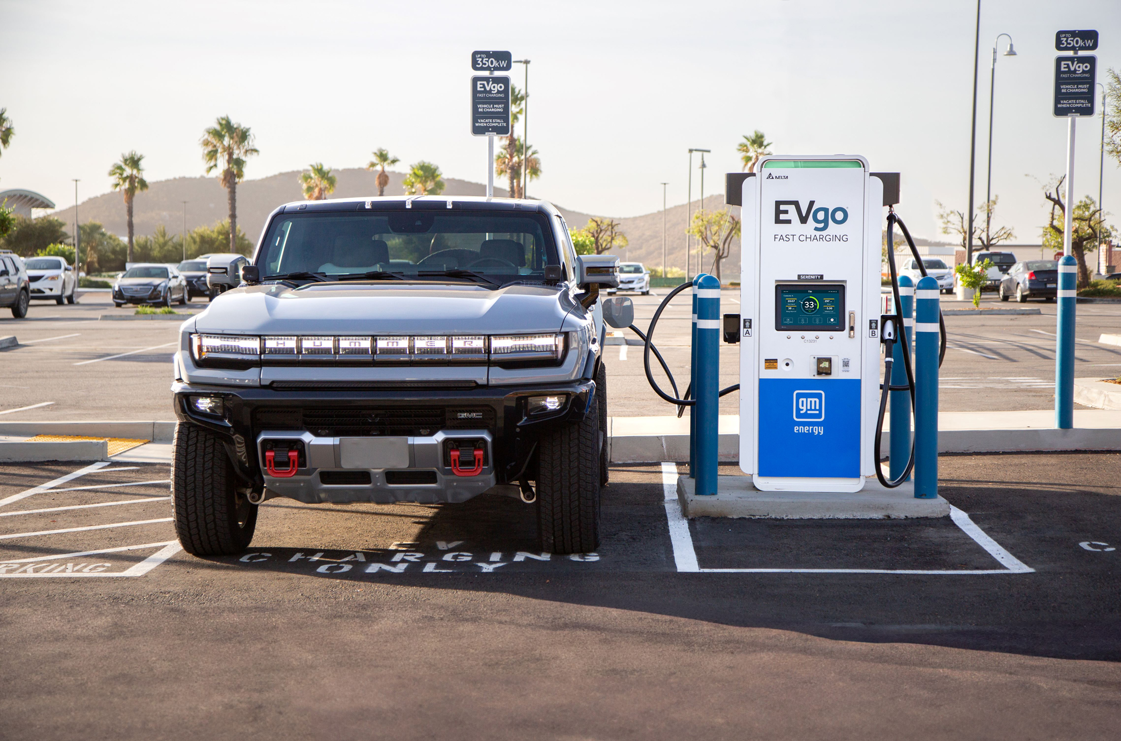 EVgo and GM Surpass 2,000 Public Fast Charging Stalls in the U.S.