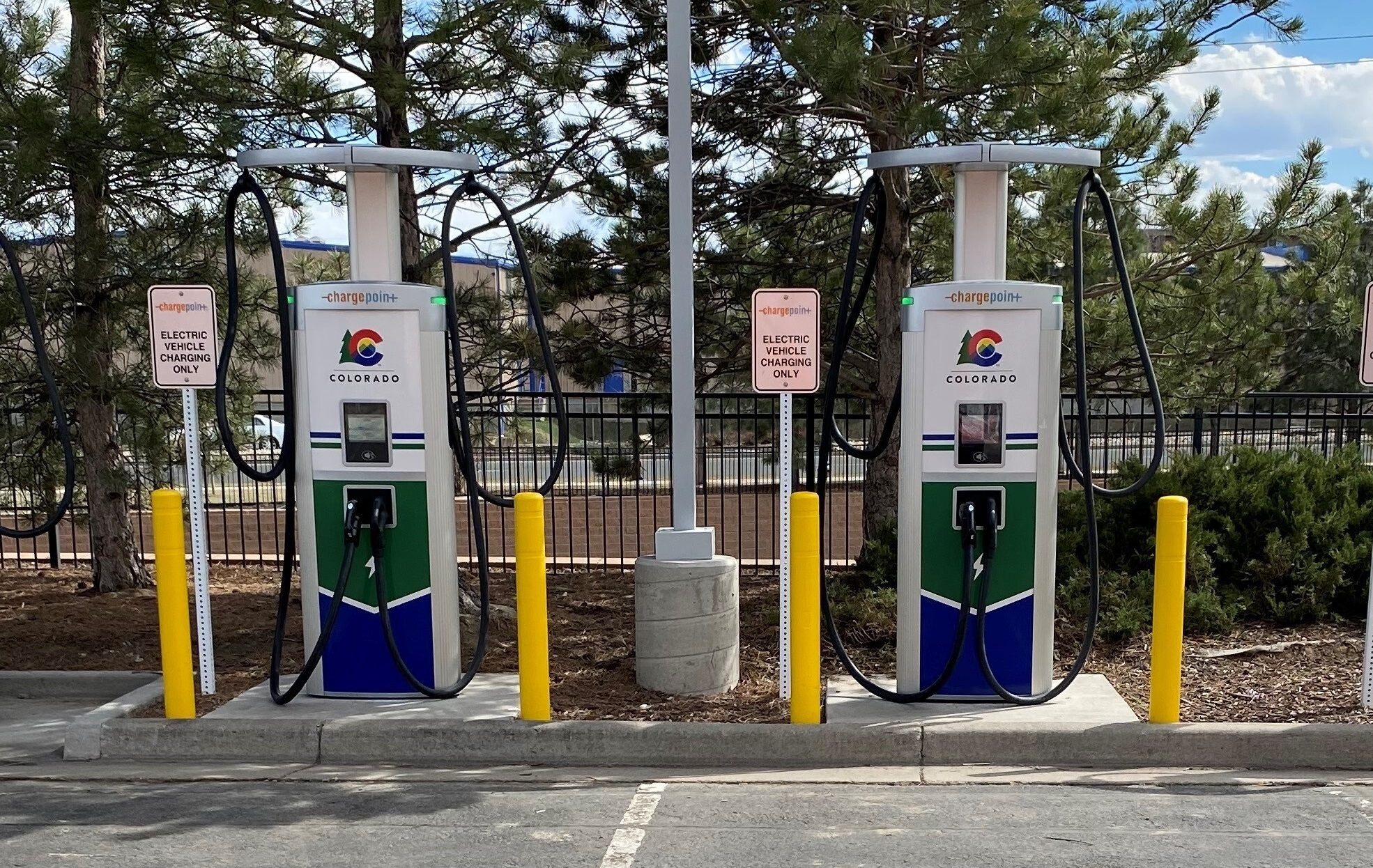 ChargePoint and Colorado Energy Office Deliver Fast EV Charging Along Six Highway Corridors